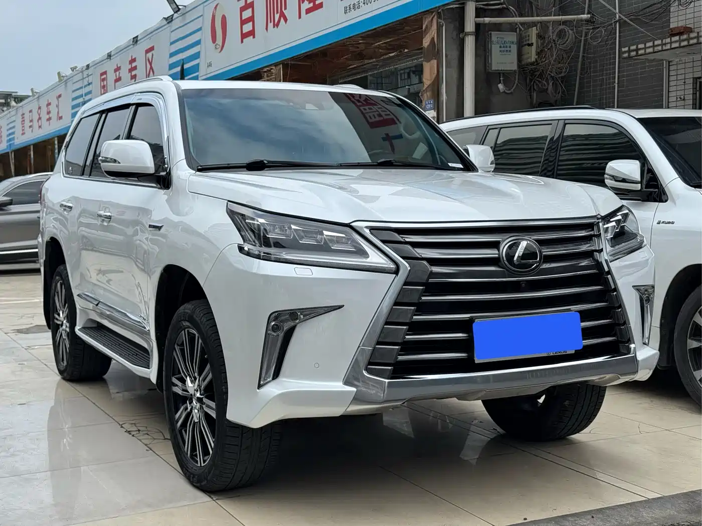 Lexus LX 2019 570 Prestige Luxury Edition фото 3