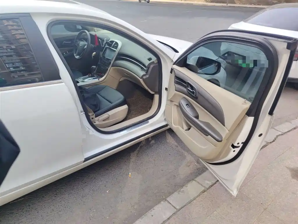Chevrolet Malibu 2014 2.0L Automatic Comfort фото 20