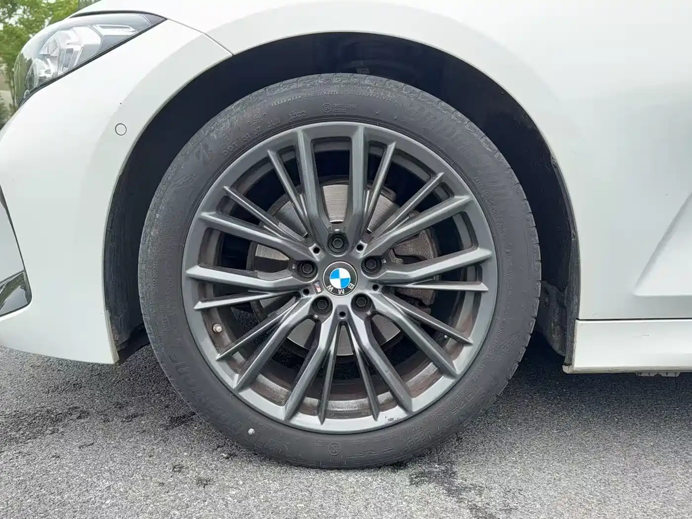 BMW 3 Series 2023 325i M Sport Black Night Package фото 15