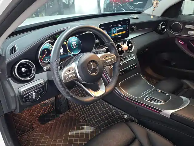 Mercedes-Benz C-Class 2020 Facelift C 260 L Sport — фото 5