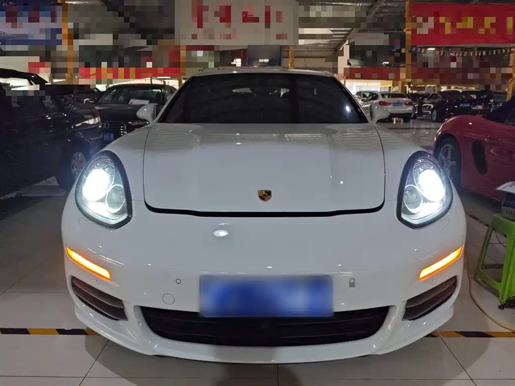 Porsche Panamera 2014 Panamera 4 3.0T фото 3