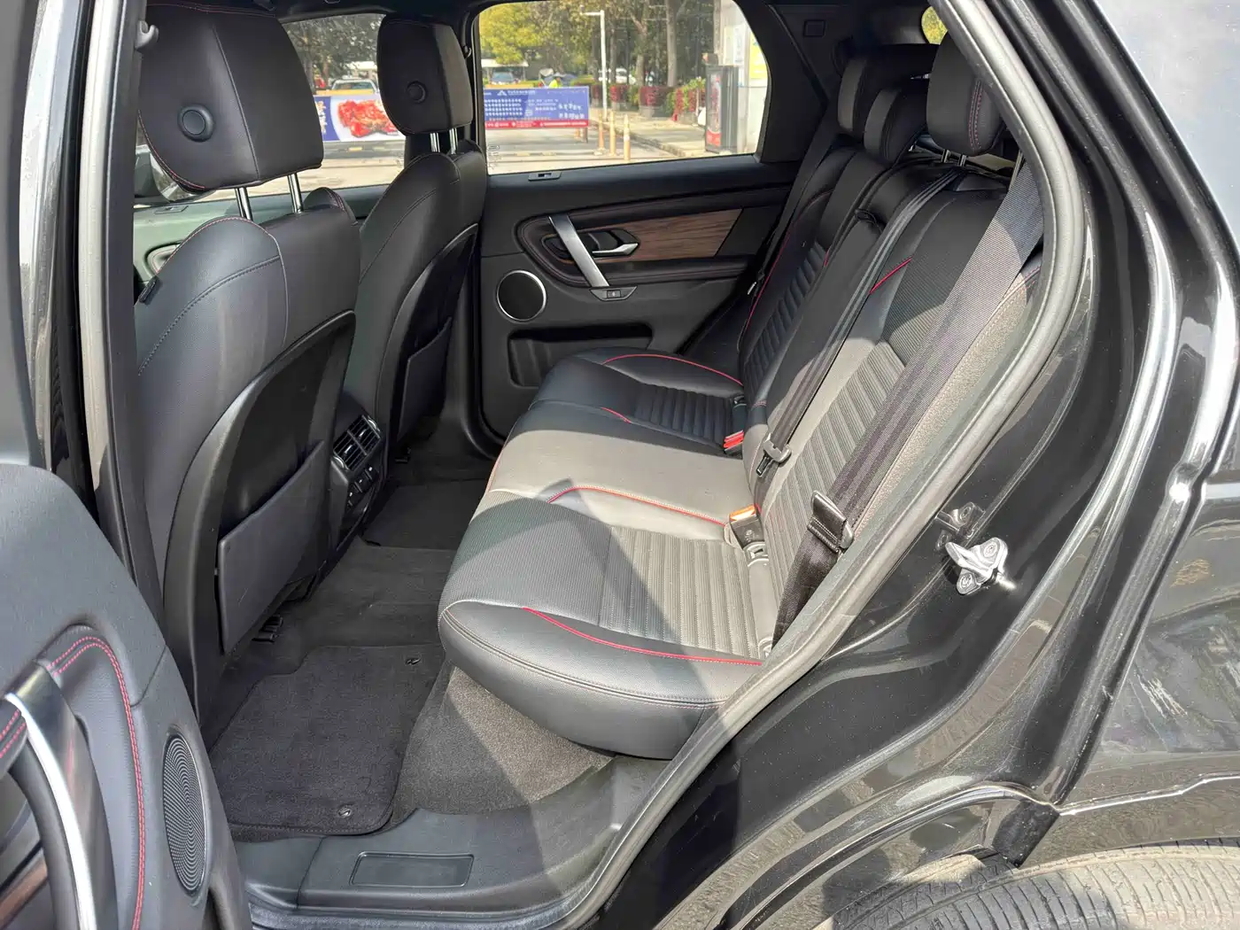 Land Rover Discovery Sport 2020 249PS R-Dynamic Performance фото 7