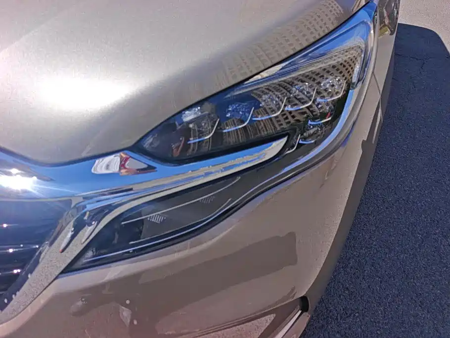 Photo 5 - Buick GL8