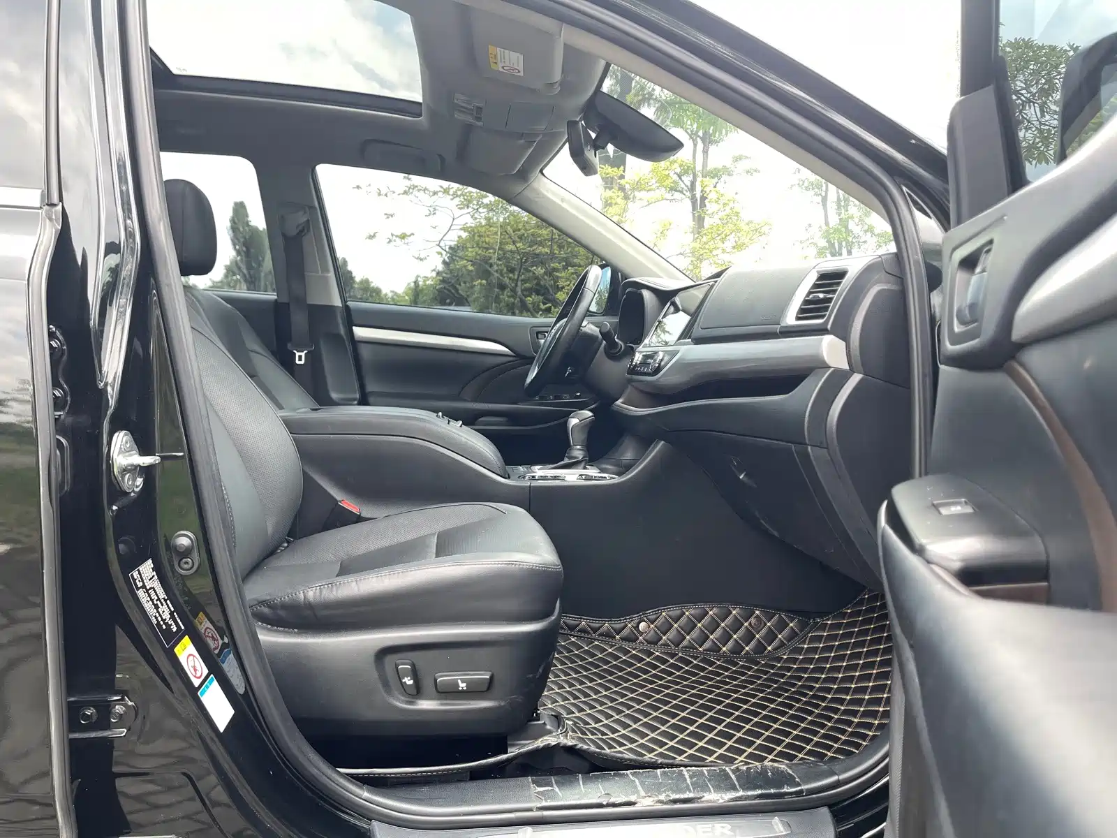 Фото 14 - Toyota Highlander