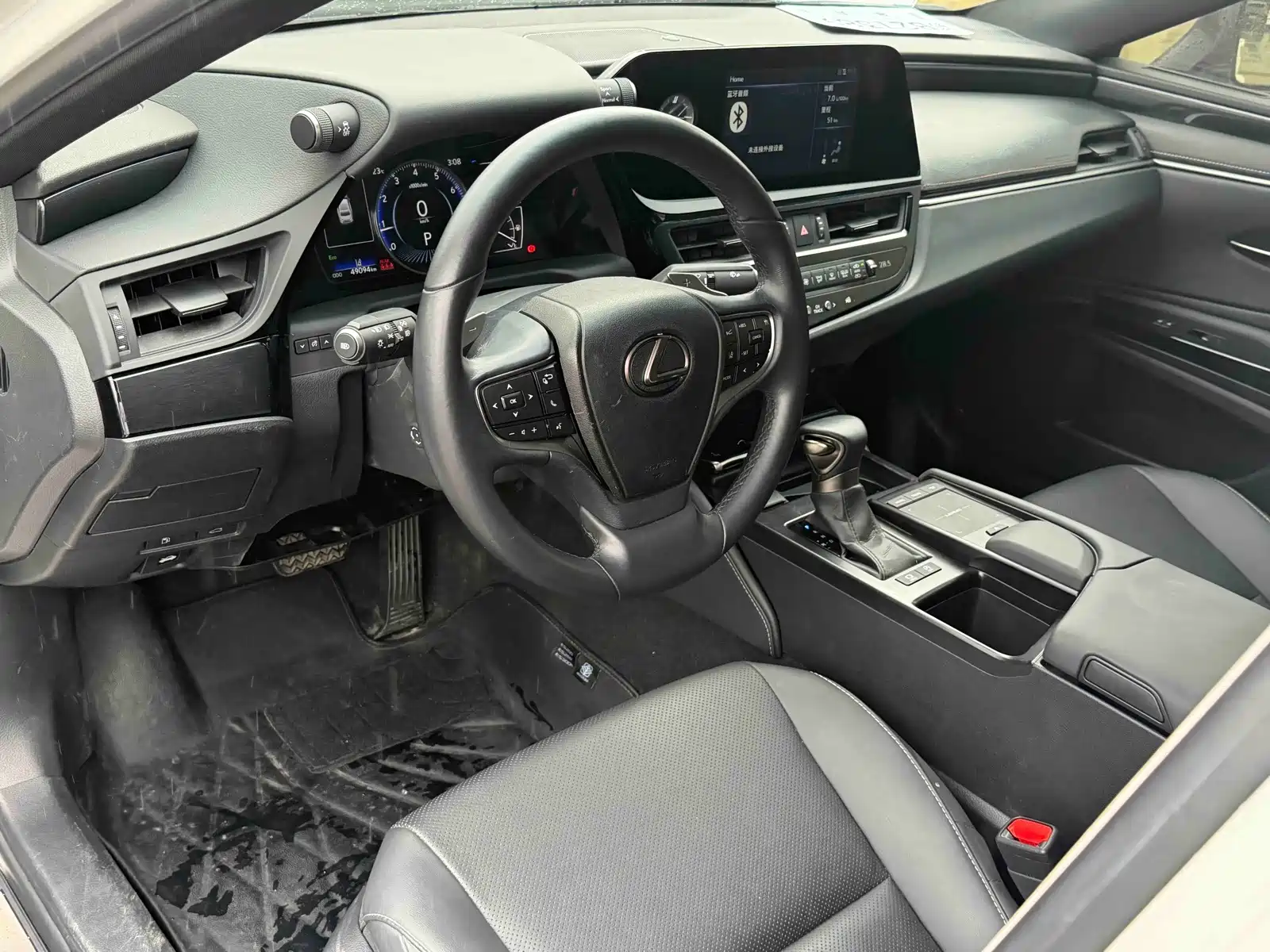 Фото 4 - Lexus ES