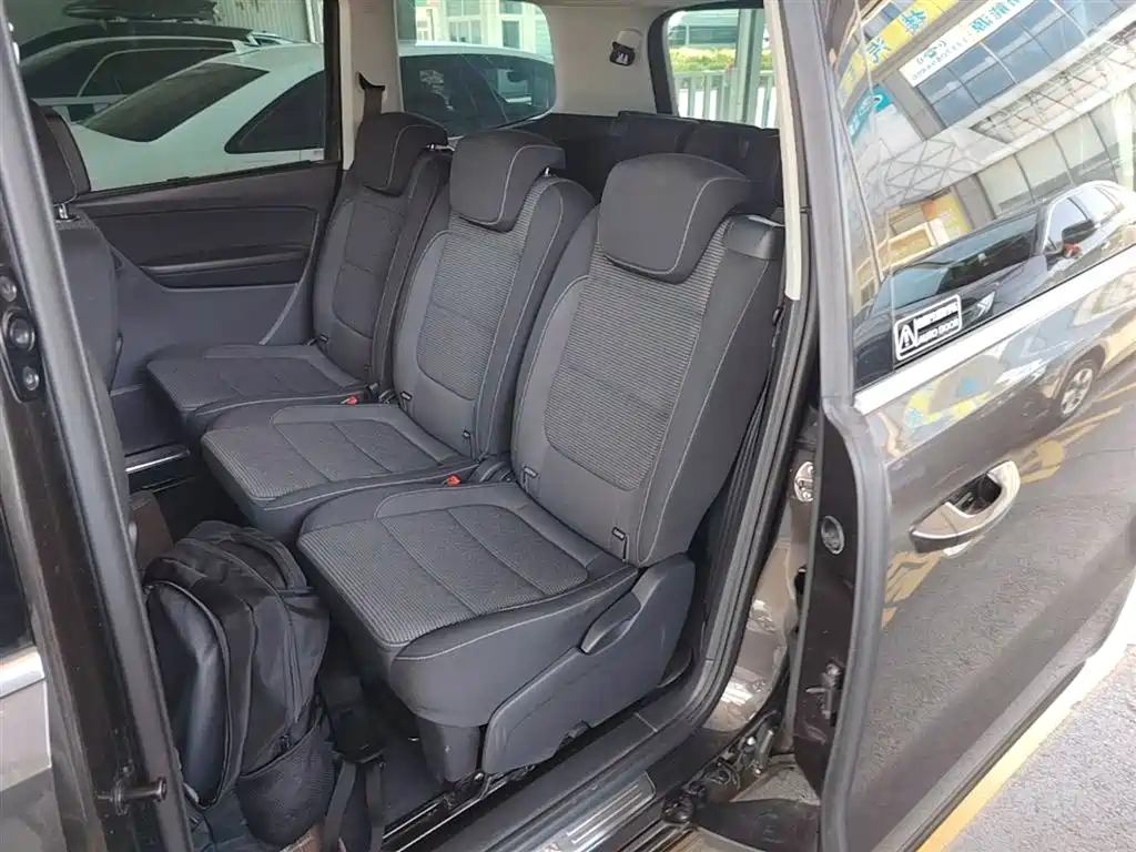 Volkswagen Sharan 2016 380TSI Comfort 7-seater фото 17