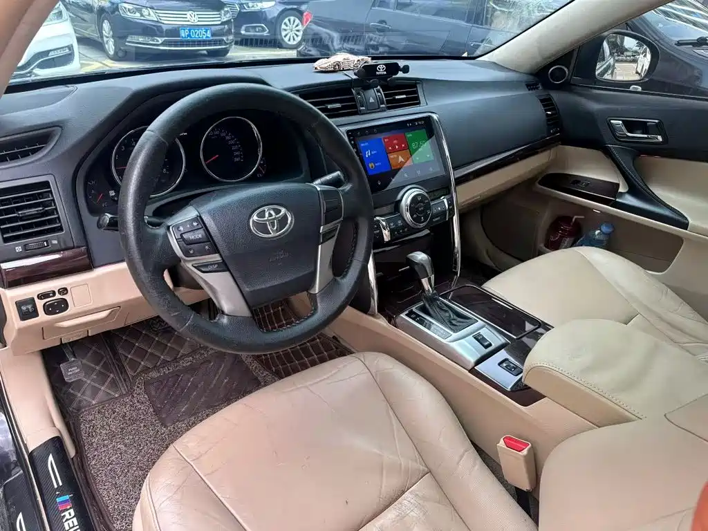 صورة 4 - Toyota Reiz