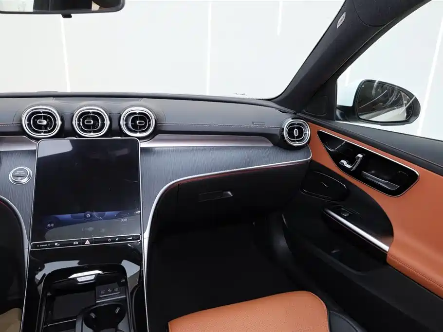 Mercedes-Benz C-Class 2022 Facelift C 260 L Sport фото 25