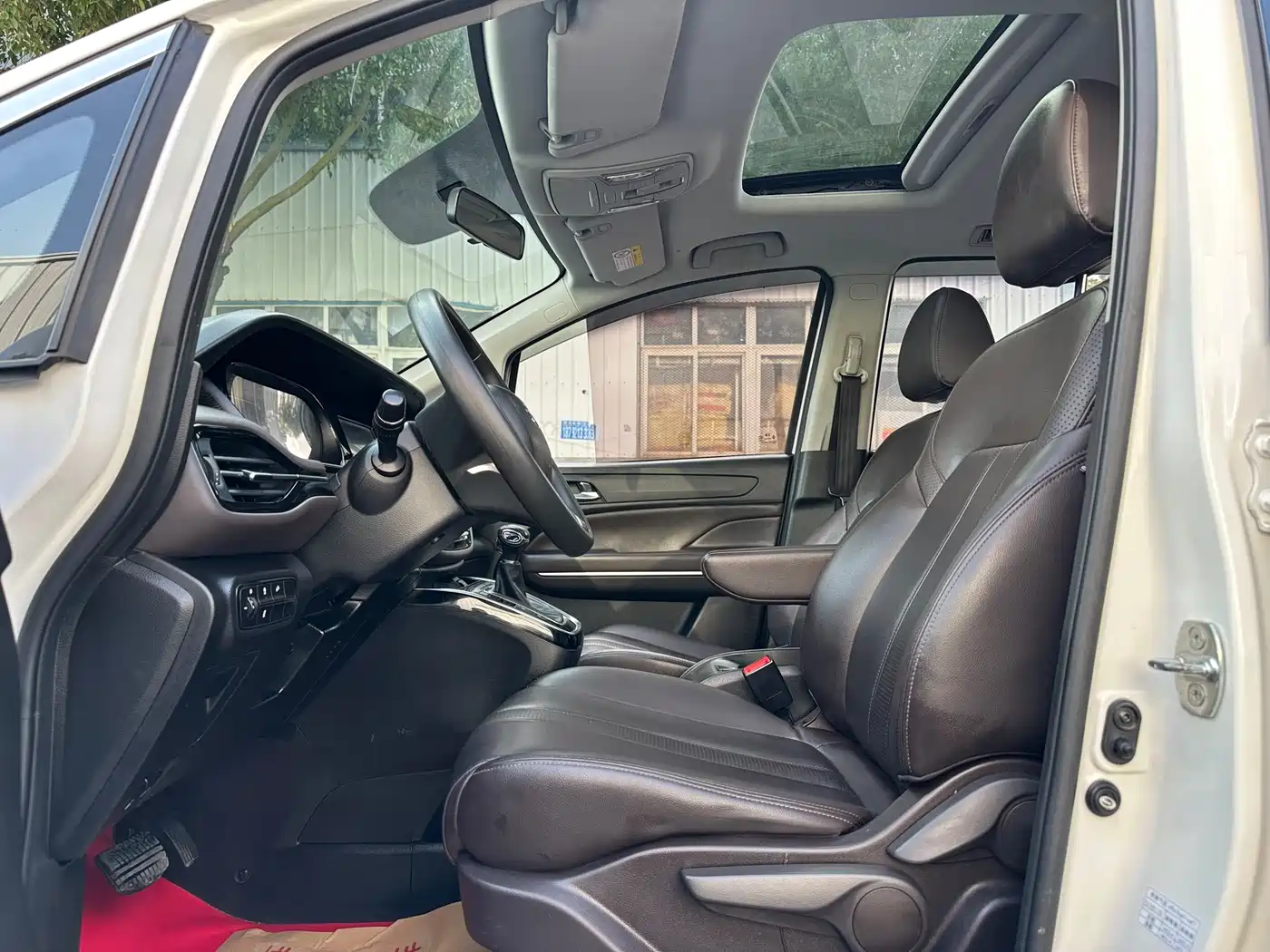 GAC Trumpchi Trumpchi M6 2019 270T Automatic Luxury (6-seater) China V фото 10