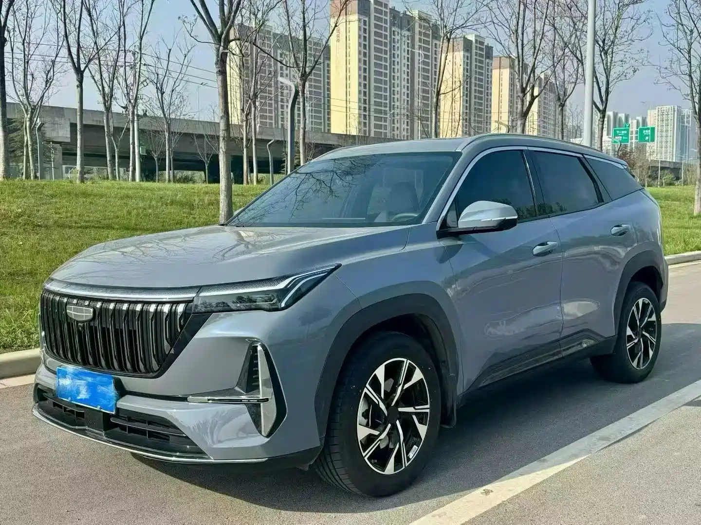 Photo 1 - Geely Atlas L