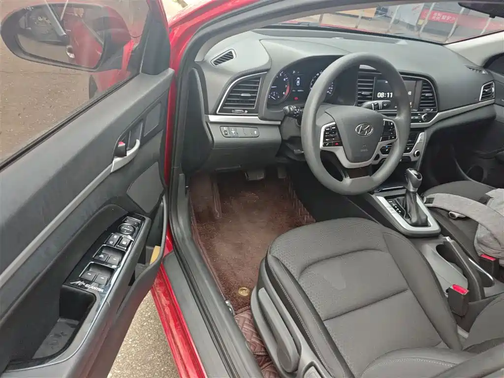 Hyundai Elantra 2016 Model 1.6L Automatic Smart Elite фото 12