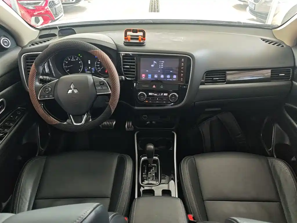 Mitsubishi Outlander 2019 2.0L 2WD Enjoy Edition 5-seater China V фото 10