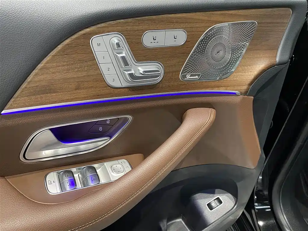 Mercedes-Benz GLE 2024 GLE 450 4MATIC Fashion фото 15