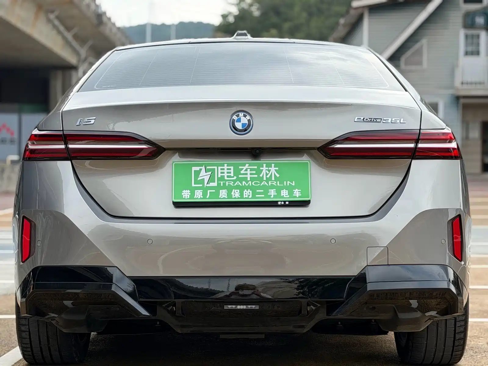 Фото 19 - BMW i5