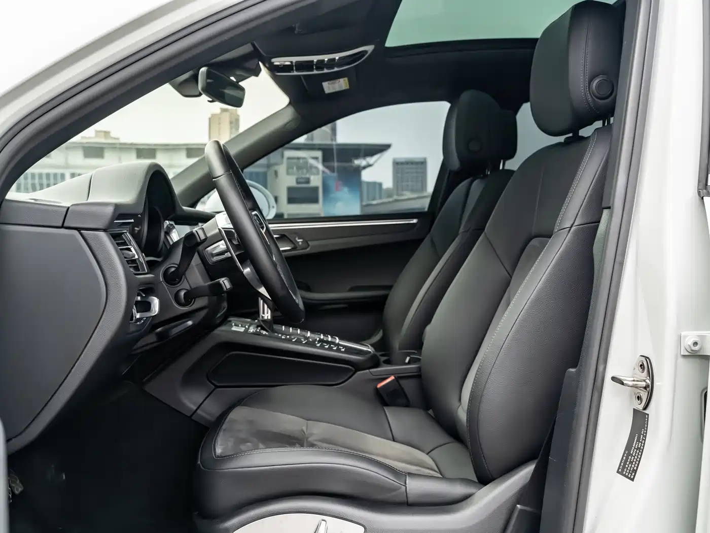 Porsche Macan 2018 Macan 2.0T фото 12