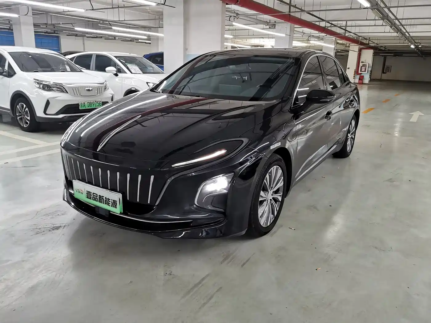 Hongqi E-QM5 2023 560km PLUS