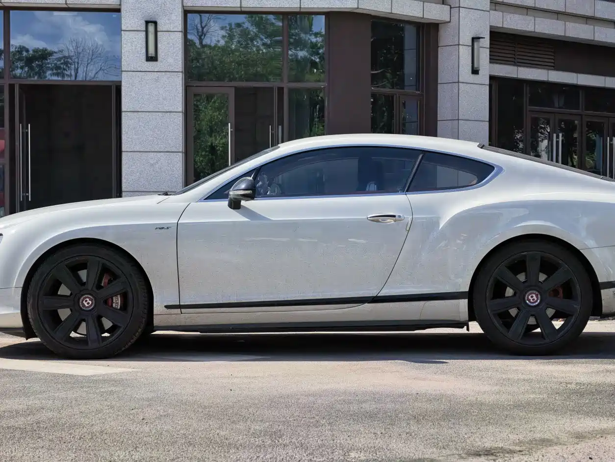 Фото 3 - Bentley Continental