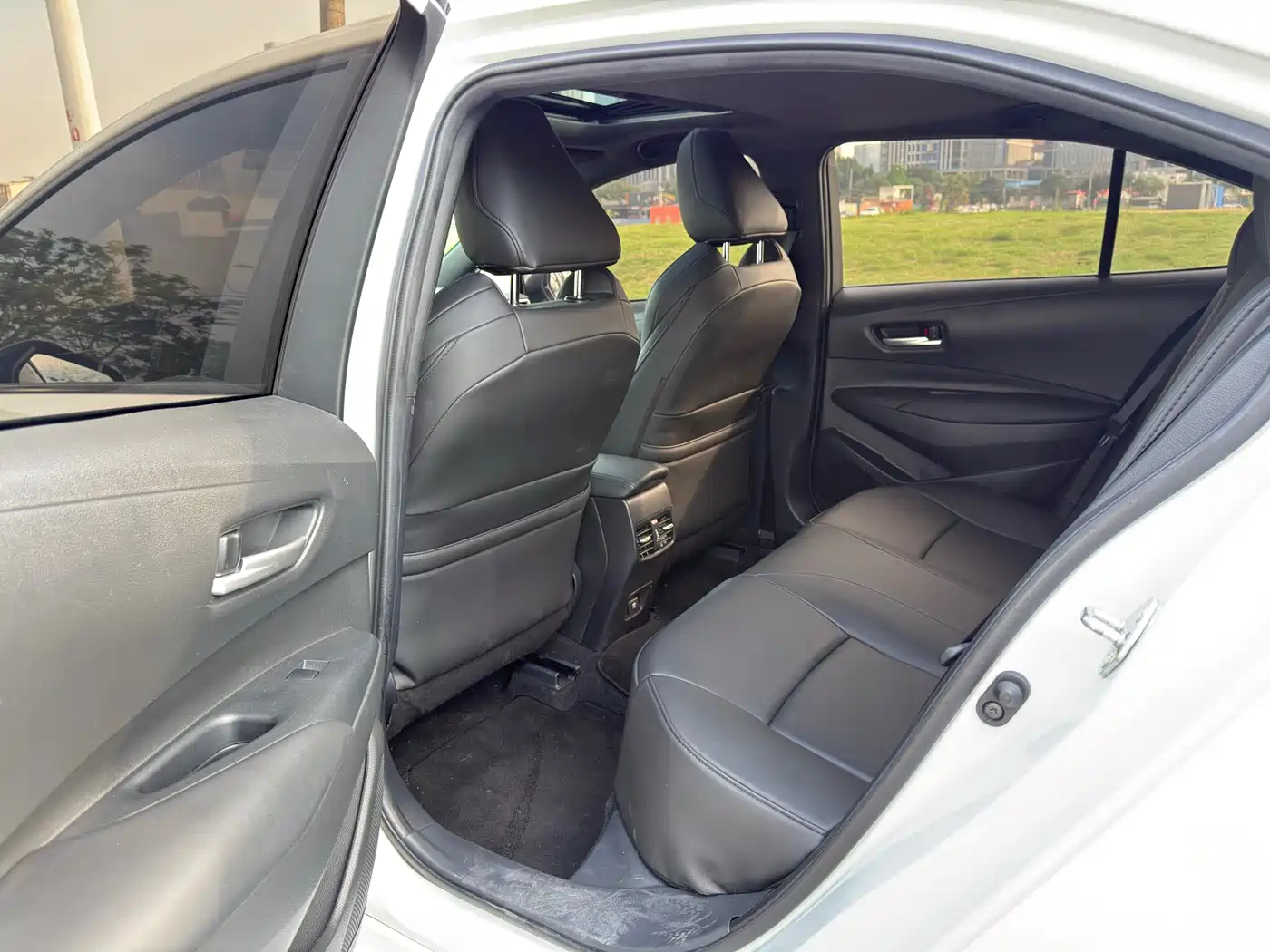 Toyota Levin 2022 185T CVT Luxury Edition фото 7