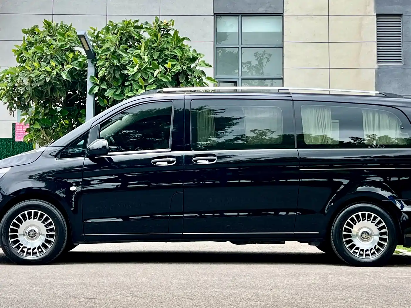 Mercedes-Benz Vito 2020 2.0T Business Edition (7-seater) фото 4