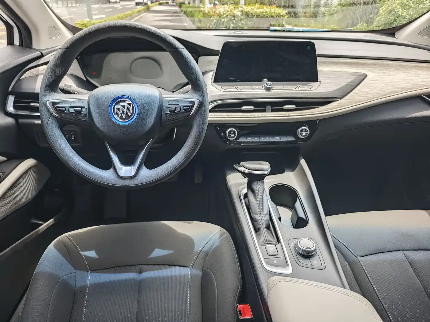 Buick Velite 6 2020 Plug-in Hybrid Connected Fashion Edition фото 6