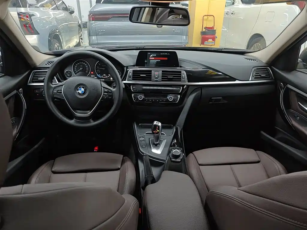 BMW 3 Series 2018 320Li Fashion Style фото 6