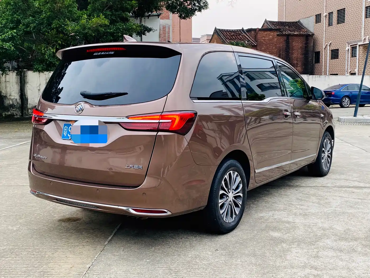 Buick GL8 2021 Land Business Class 652T Luxury фото 2