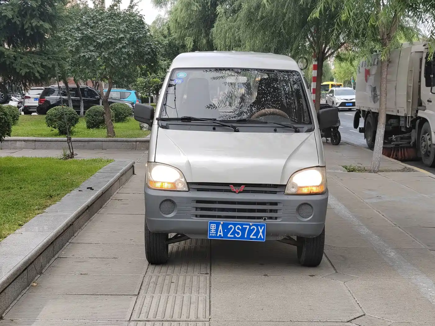 Wuling Motors Wuling Zhiguang 2012 2013 1.0L Practical