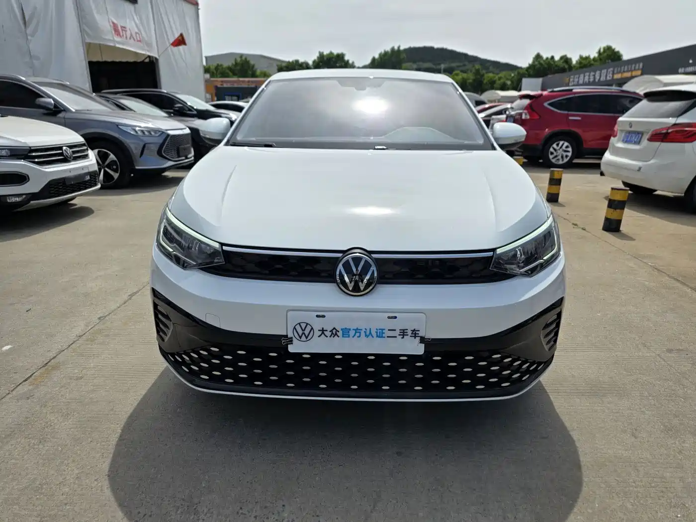 Volkswagen Lavida 2023 New Sharp 1.5L Auto Premium Edition фото 2