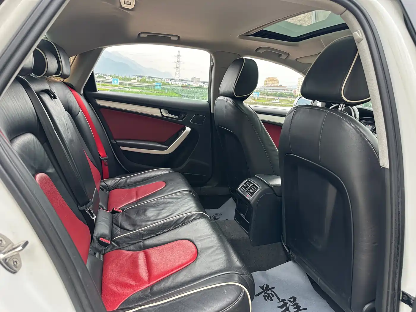 Audi A4L 2013 40 TFSI quattro Personality Sport фото 14