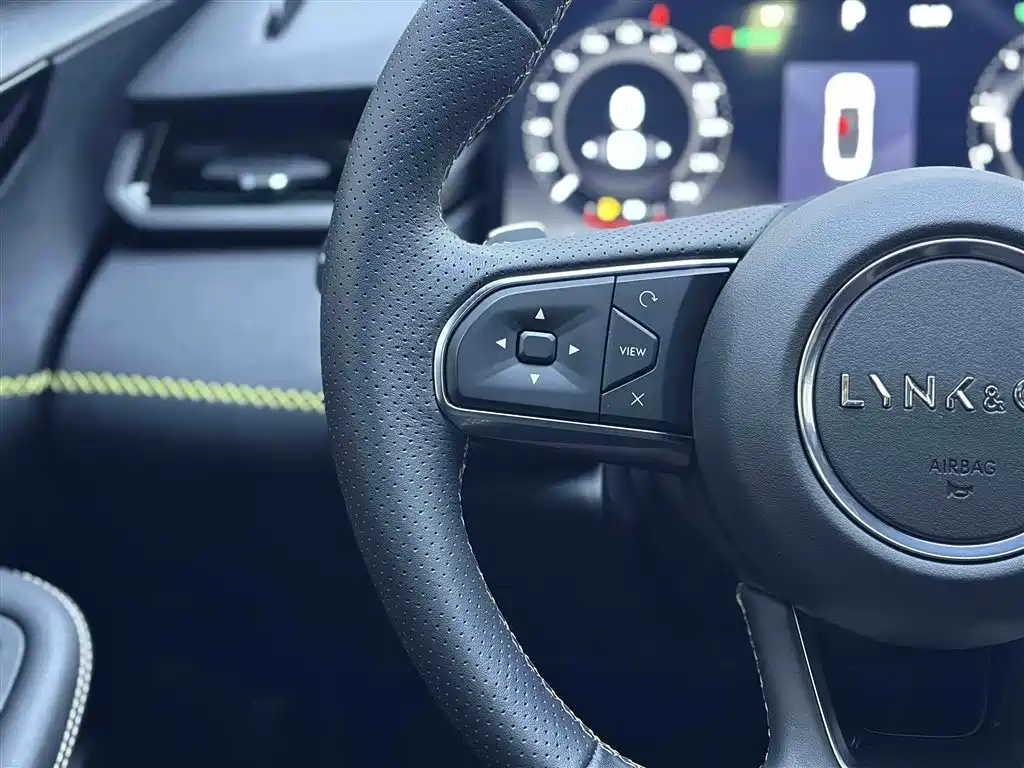 Lynk & Co 03 2023 2.0TD DCT Power Halo фото 23