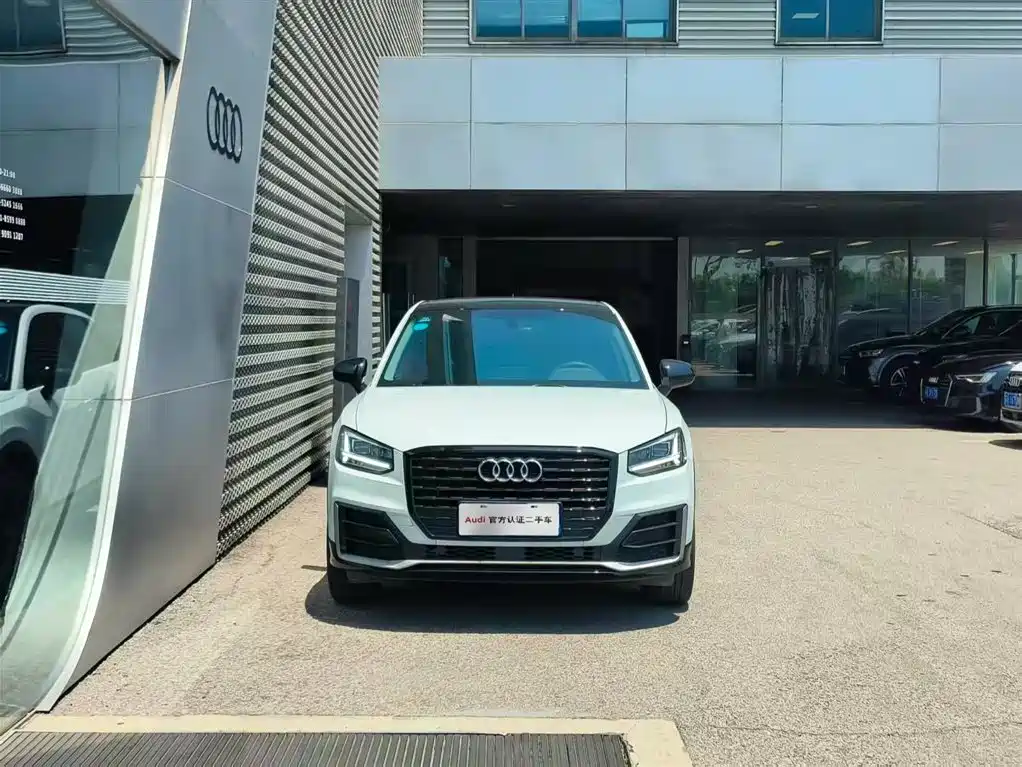 Audi Q2L 2020 35 TFSI Progressive Dynamic Model фото 2