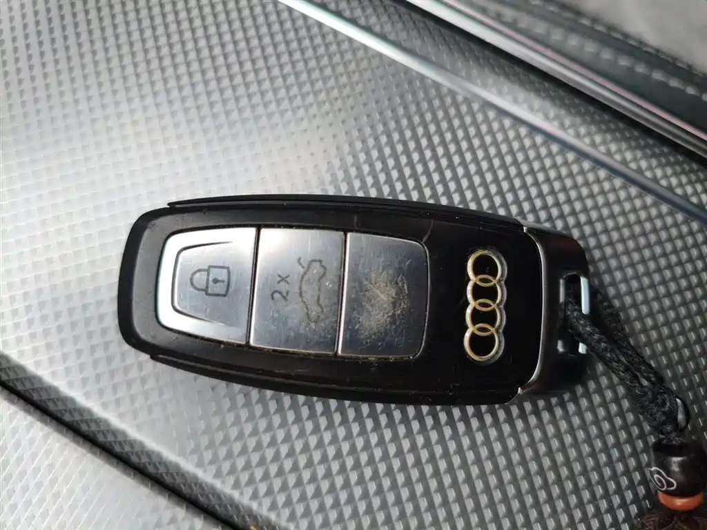 Audi A6L 2023 45 TFSI Premium Selection Elegance фото 12