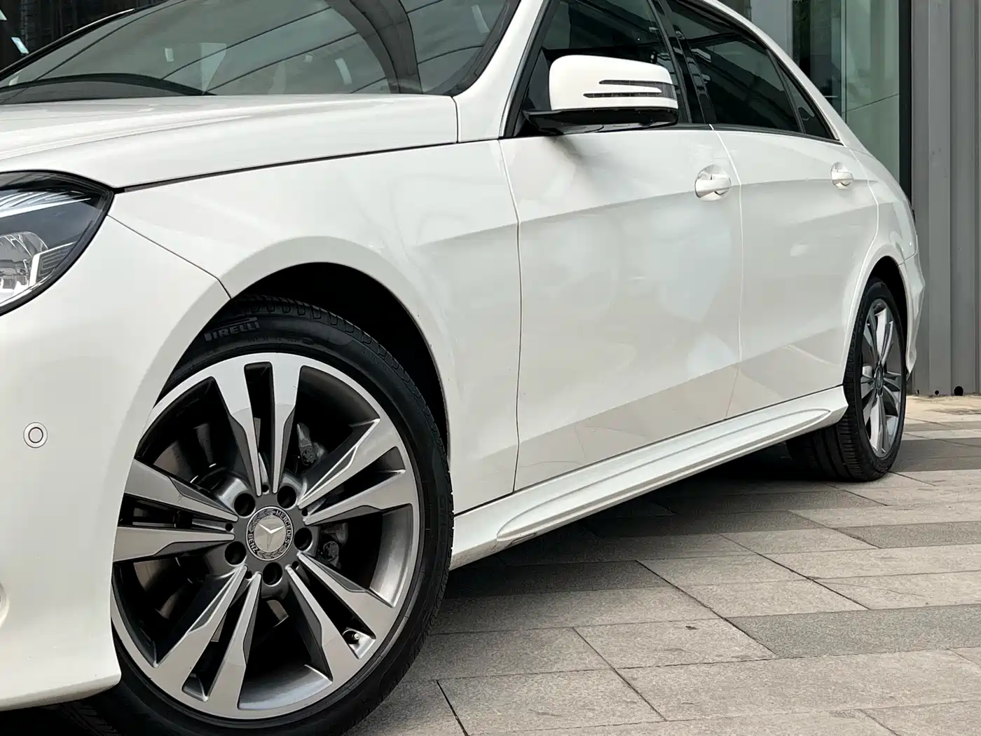 Mercedes-Benz E-Class 2015 Facelift E 260 L Sport фото 2