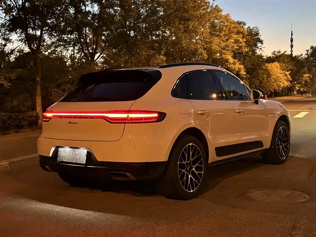 Porsche Macan 2018 Macan 2.0T фото 13
