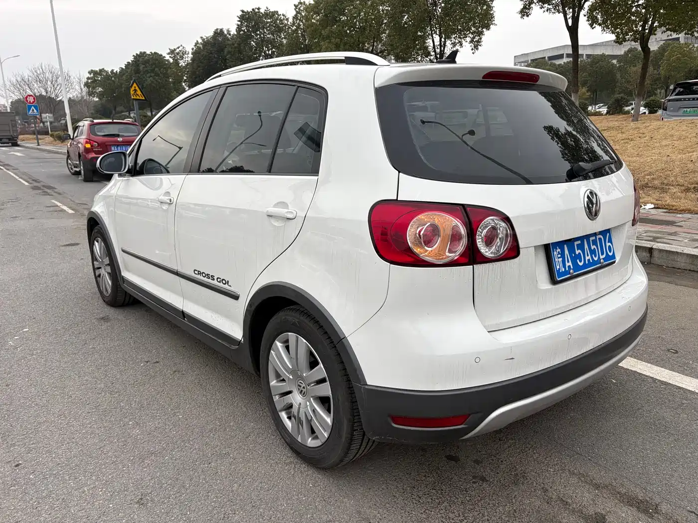 Volkswagen Golf (Import) 2011 1.4TSI Cross Golf фото 5