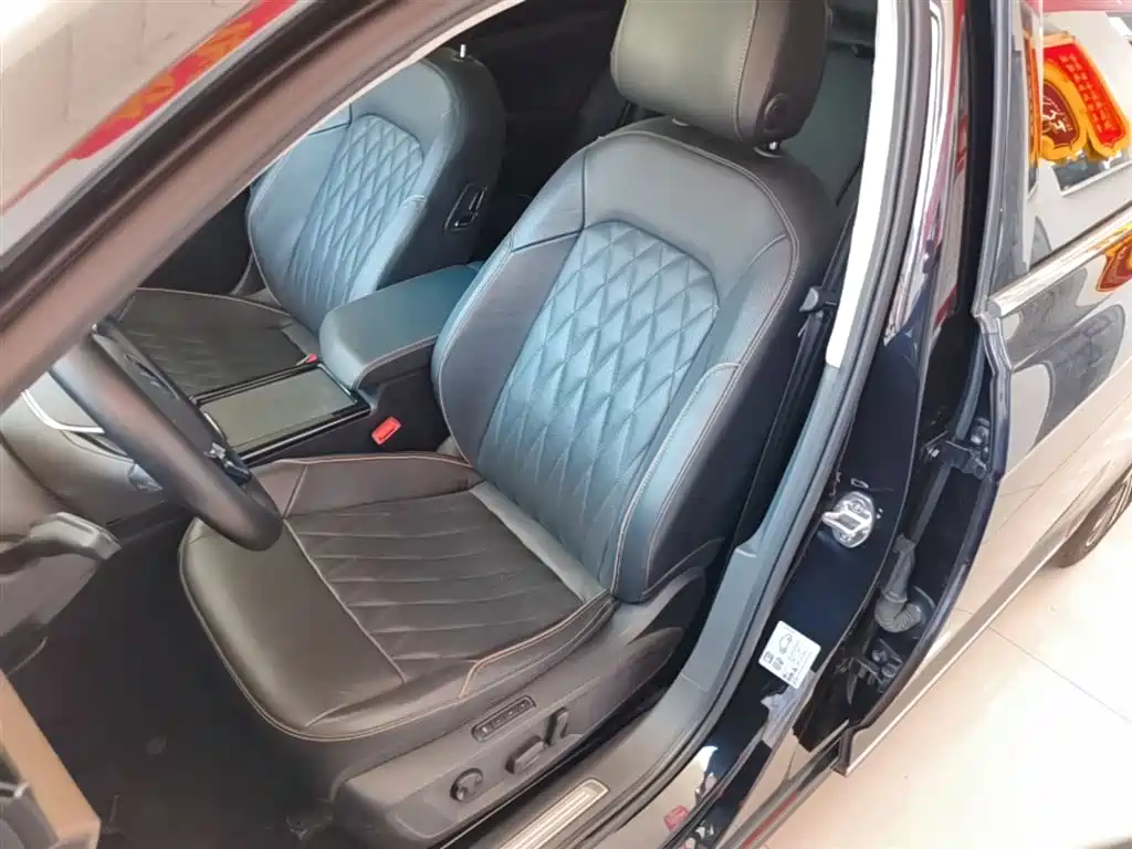 Volkswagen Passat 2021 Model 380TSI Luxury Edition фото 15