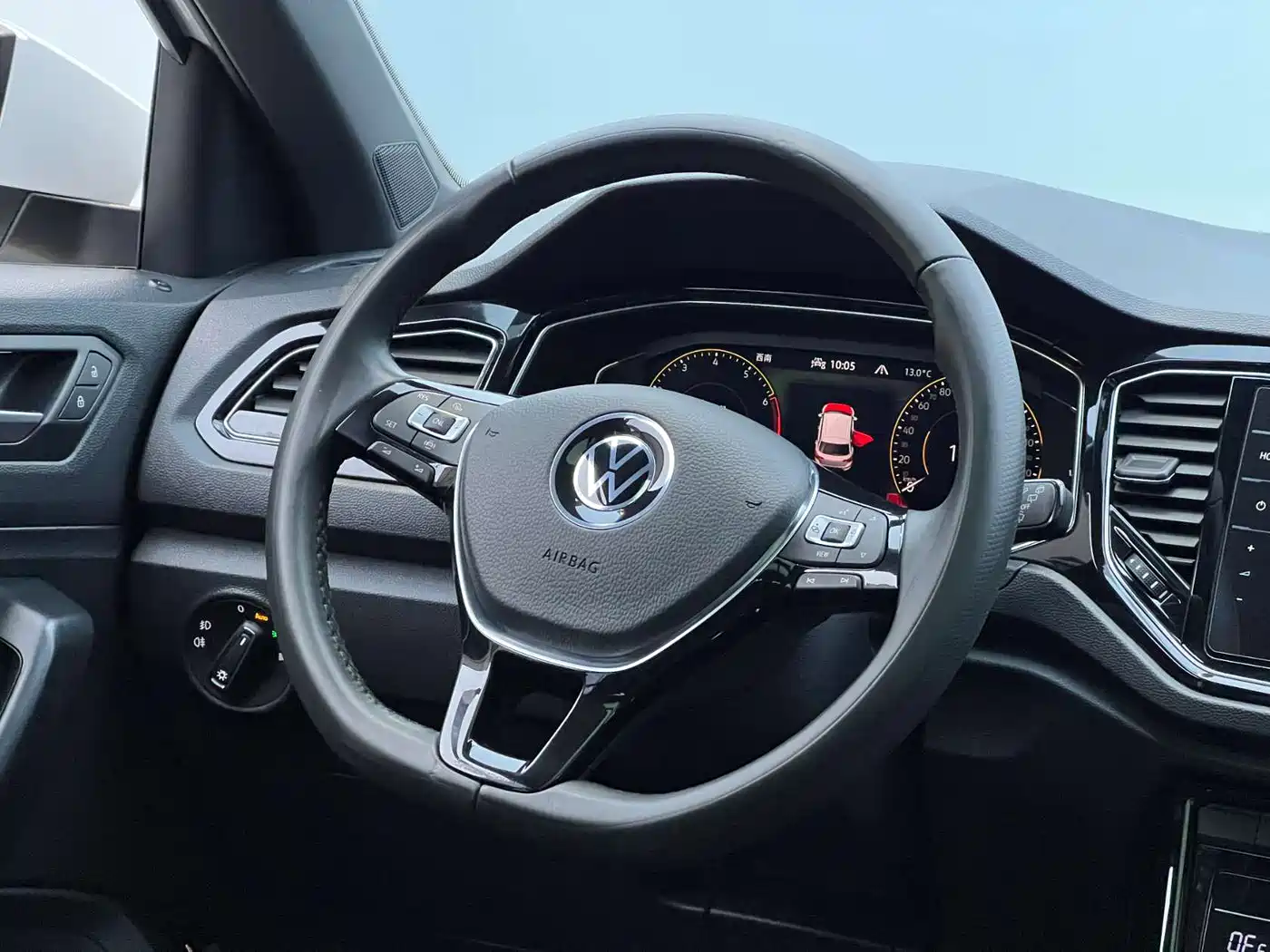 Volkswagen T-ROC 2021 Facelift 280TSI DSG 4WD Luxury Smart Connect Edition фото 16