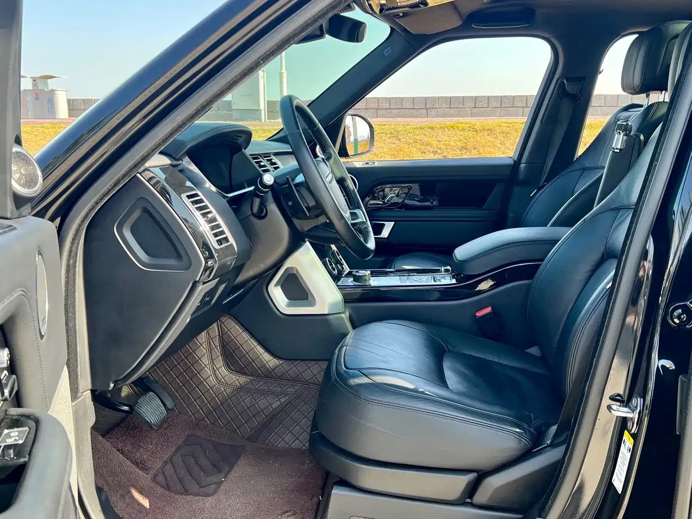Land Rover Range Rover 2019 3.0 SC V6 Golden Age Edition фото 5