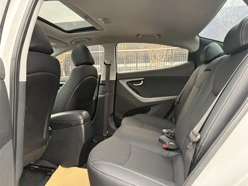 Hyundai Langdong 2015 1.6L Manual Premium фото 12