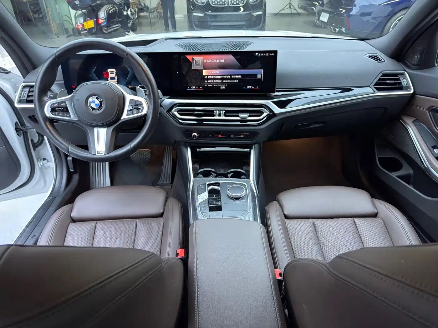 BMW 3 Series 2023 330i M Sport Shadow Edition фото 17