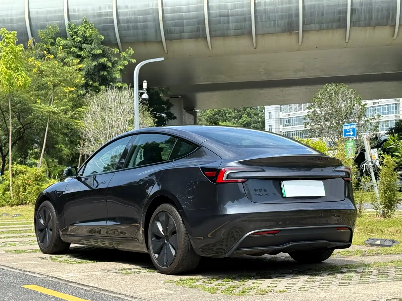 Photo 4 - Tesla Model 3