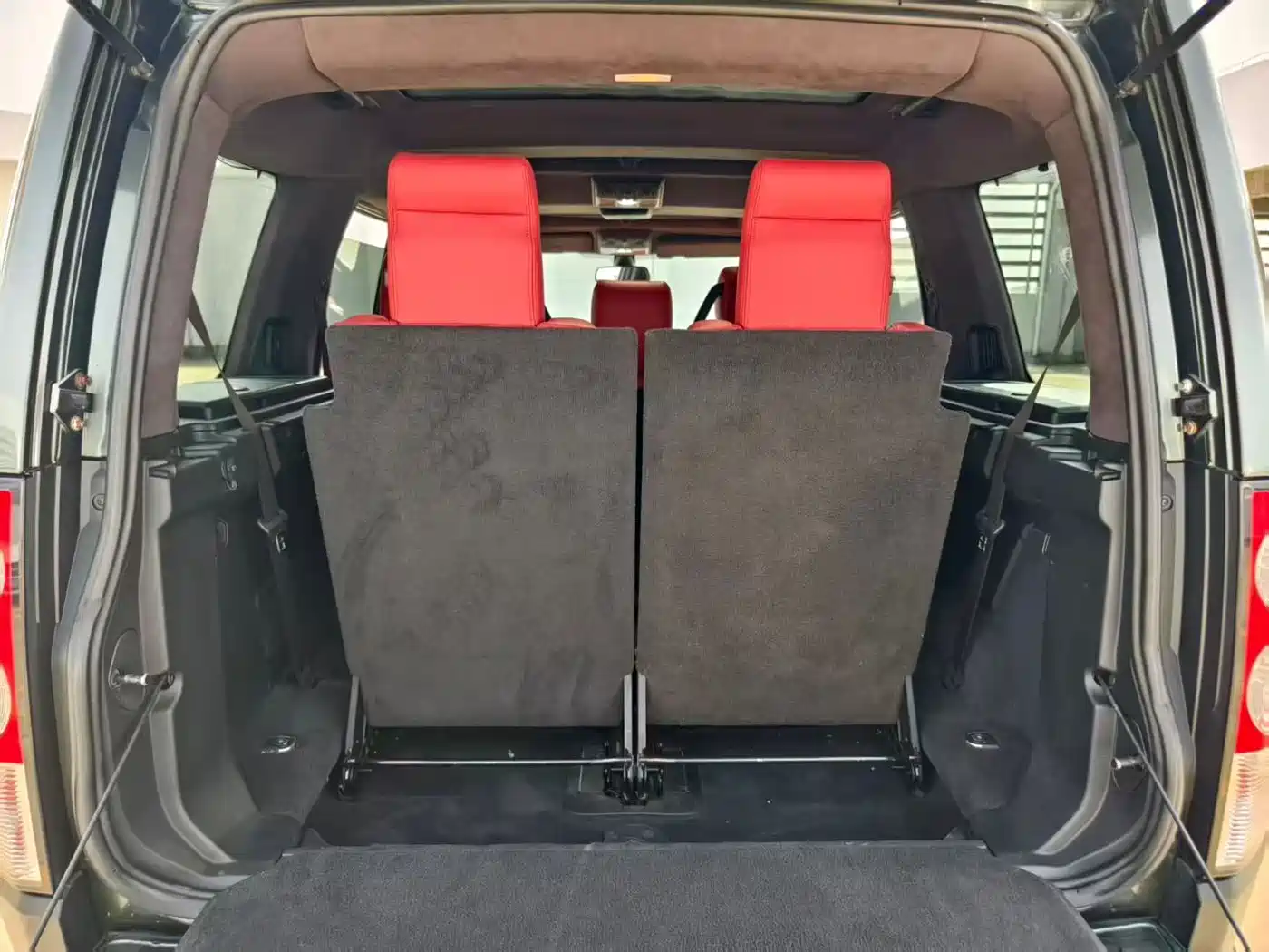 Land Rover Discovery 2005 Model 4.0 SC V6 HSE фото 8