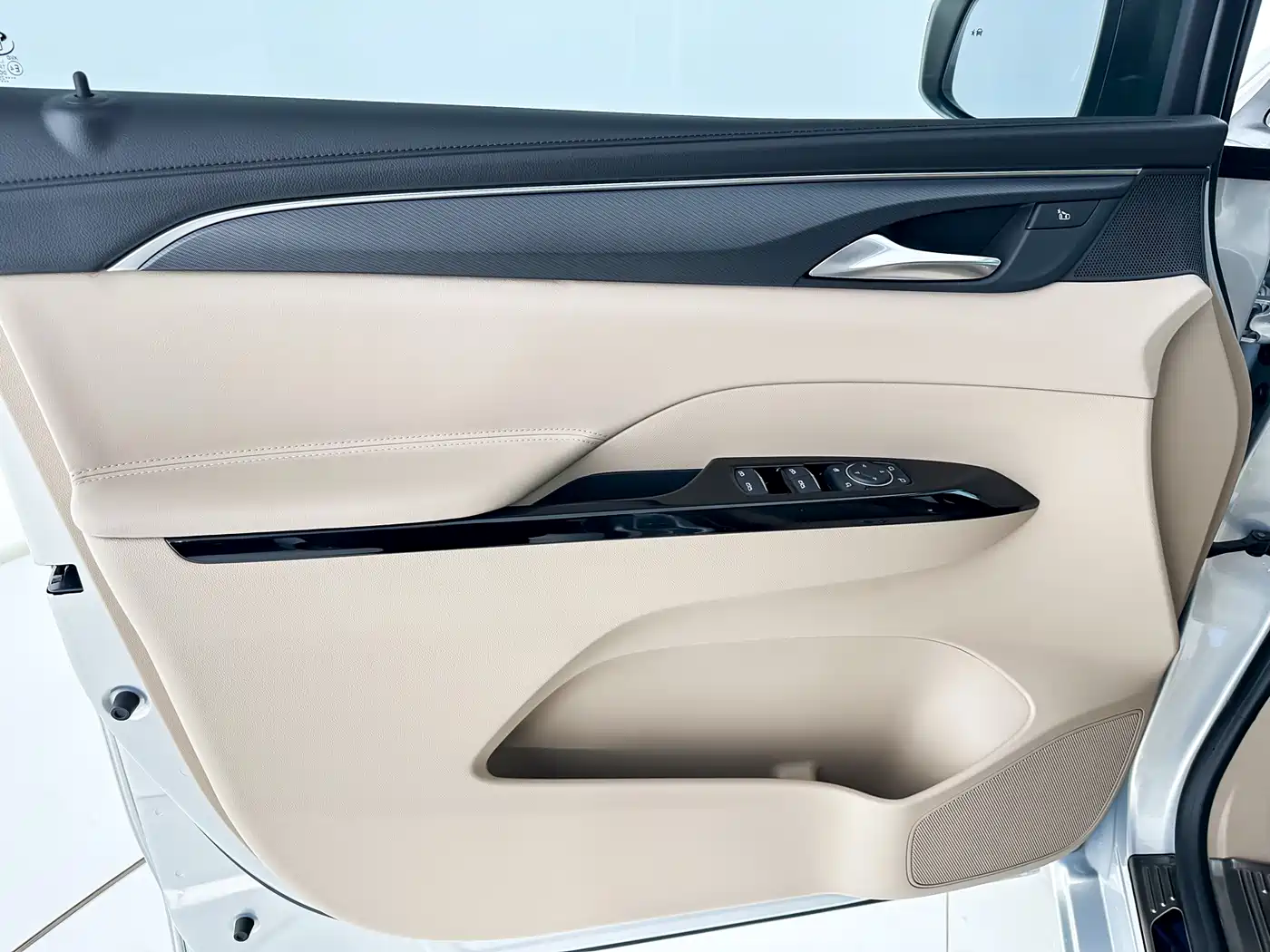 Buick GL8 New Energy 2025 Land Honor Premium Edition 7-Seater фото 5