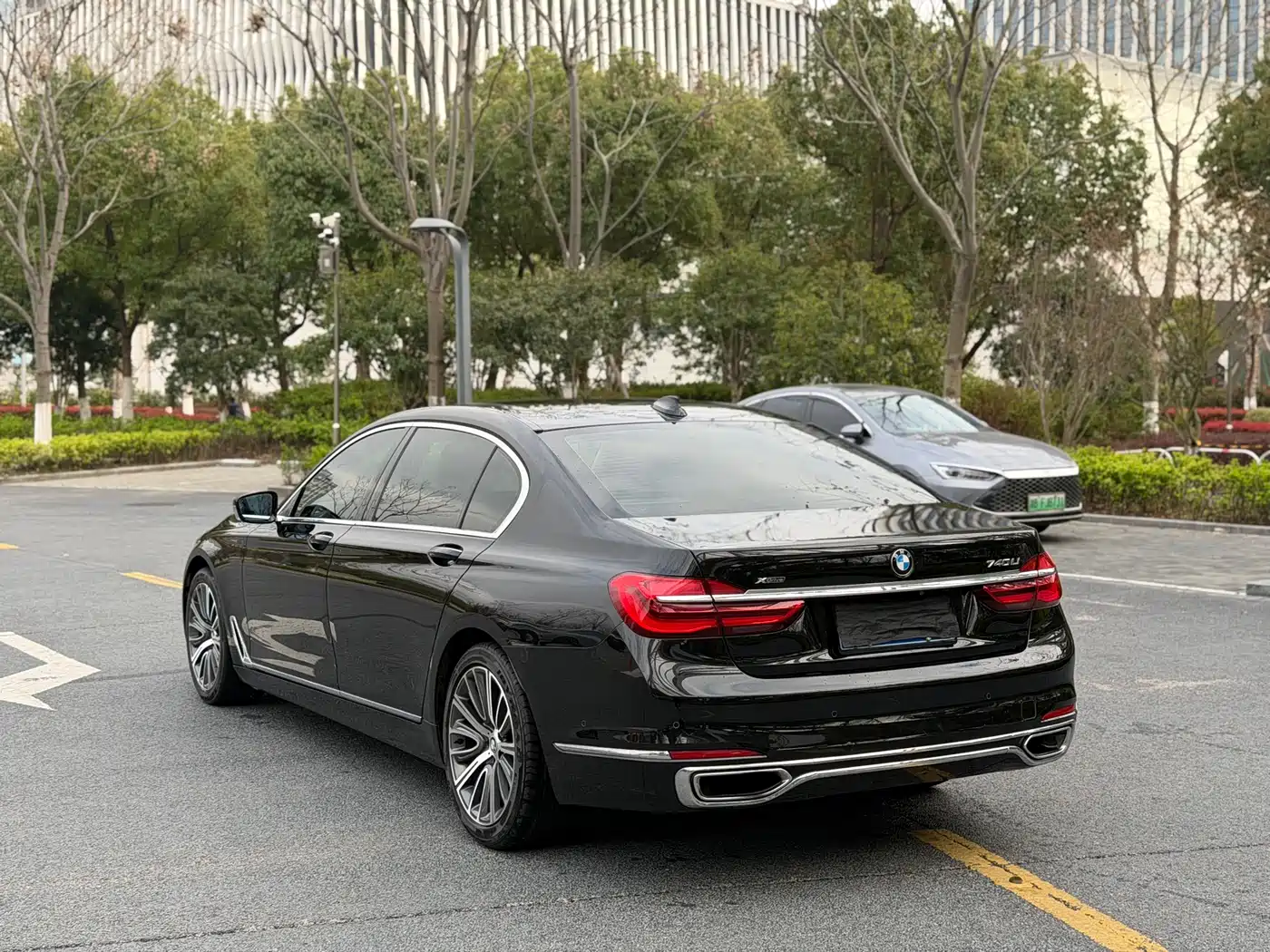 BMW 7 Series 2016 730Li Luxury фото 17