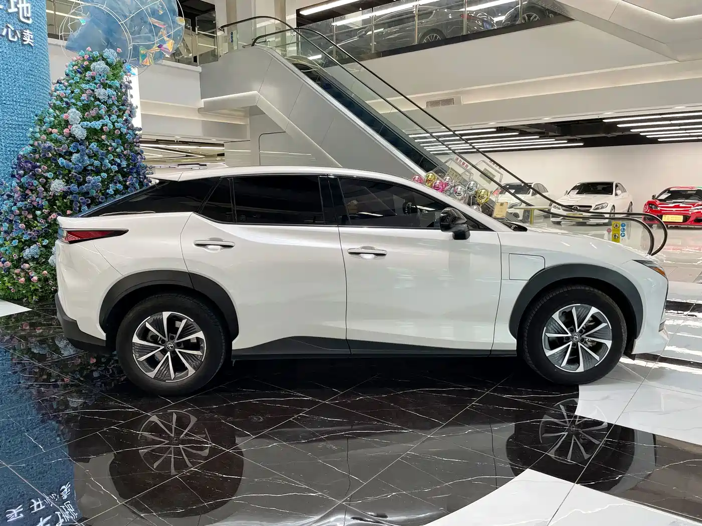 Lexus RZ 2023 2023 450e 4WD Deluxe