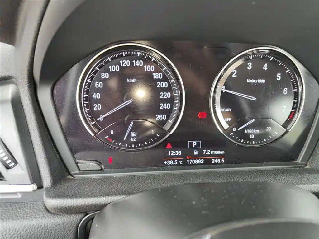 BMW 2 Series Touring 2018 218i Sport Line фото 12
