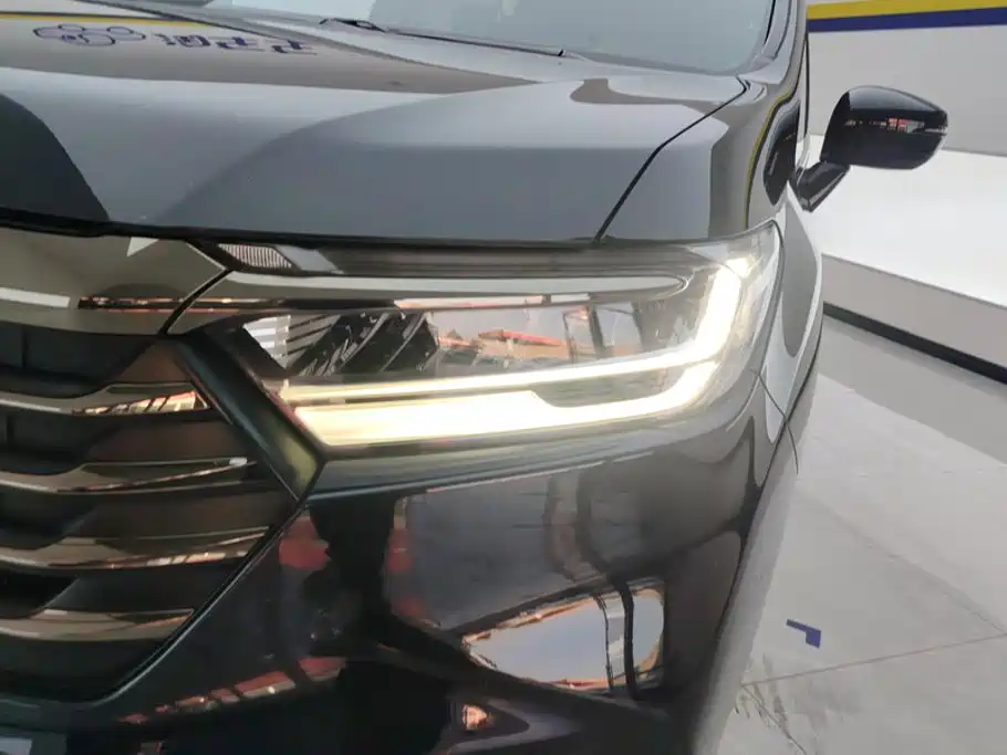 Фото 5 - Honda Odyssey