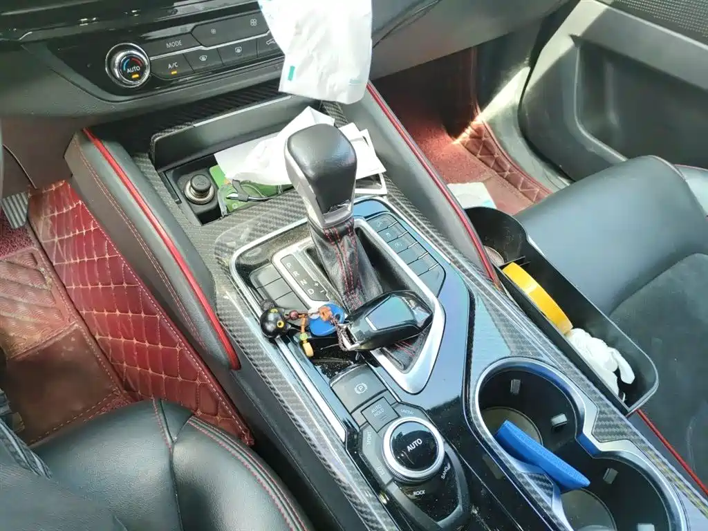 SAIC Maxus D90 2017 2.0T Automatic 4WD Sirius фото 7