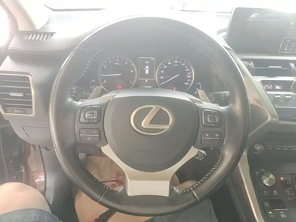 Lexus NX 2017 200 FWD Sharp Edition фото 11