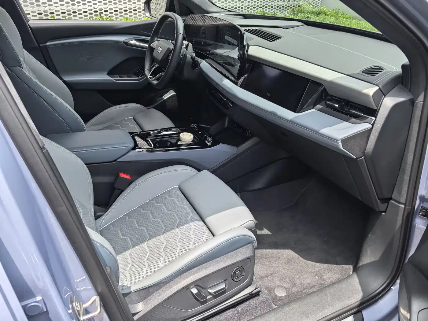 Audi Q6L e-tron 2025 Model Pioneer Edition фото 12